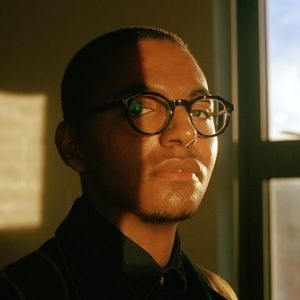 Meet your Posher, Casiano